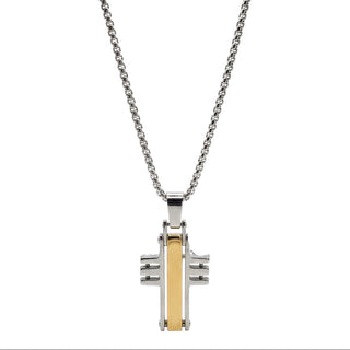 Colar de aço masculino da UNA com cruz prateada e detalhe dourado, acessório sofisticado em fundo neutro