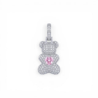 Pingente urso cravejado com zircônia rosa banhado a ródio da UNA, semijoia delicada em fundo neutro